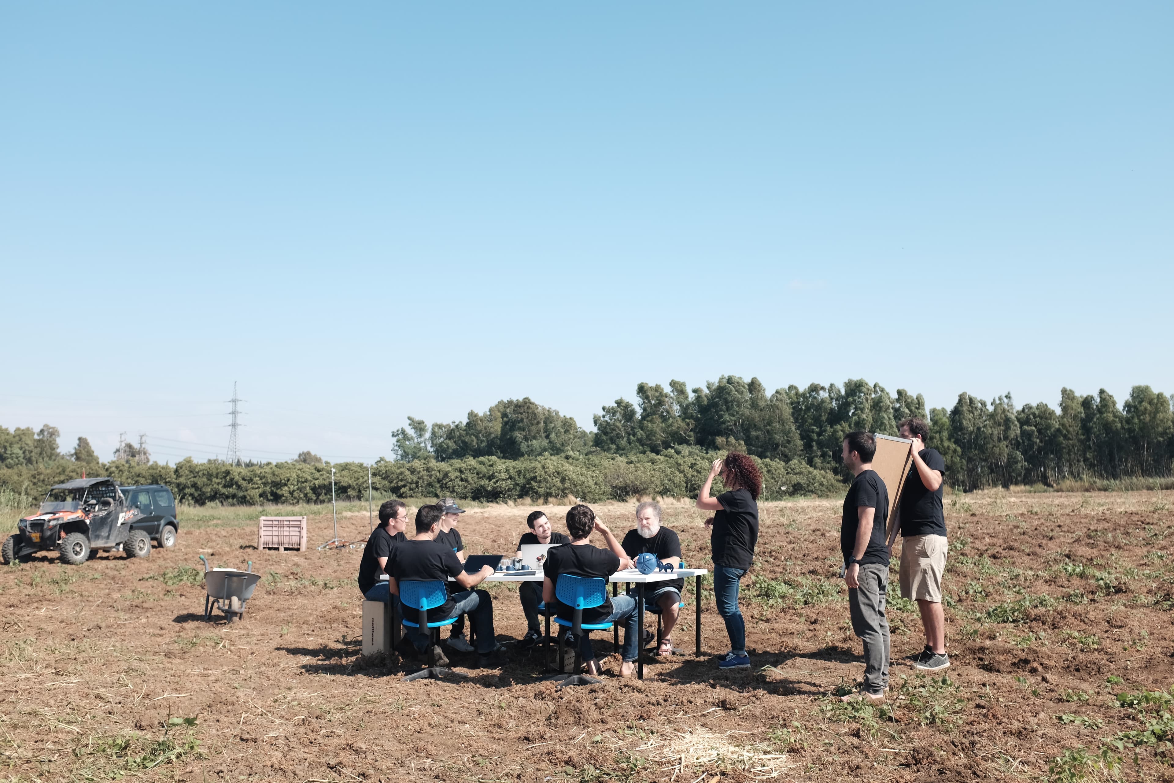 כשהמשרד פוגש את האדמה: מאחורי הקלעים של סרט הגיוס של CropX